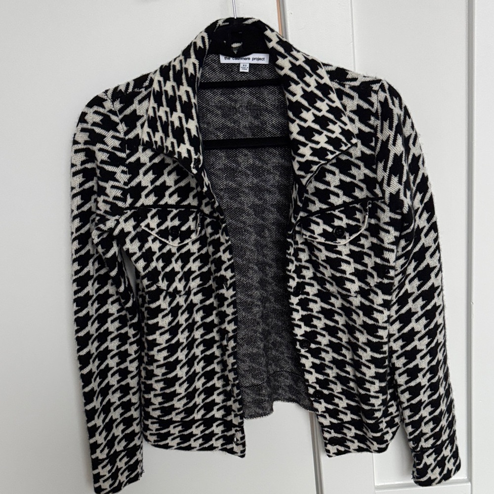 Cashmere Project-Black & Cream Houndstooth Knit Cardigan